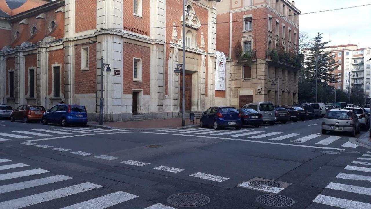 Calfred Iglesia Santa Teresita Apartment Logrono Exterior photo